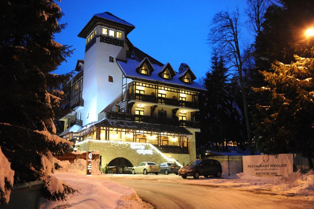 Budova, kde se hotel nachází