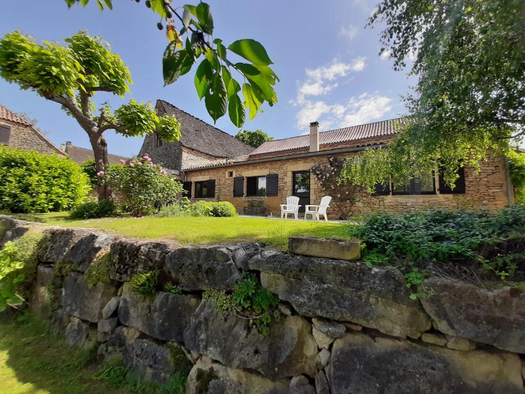 Gites La Source - Villa De Trois Chambres
