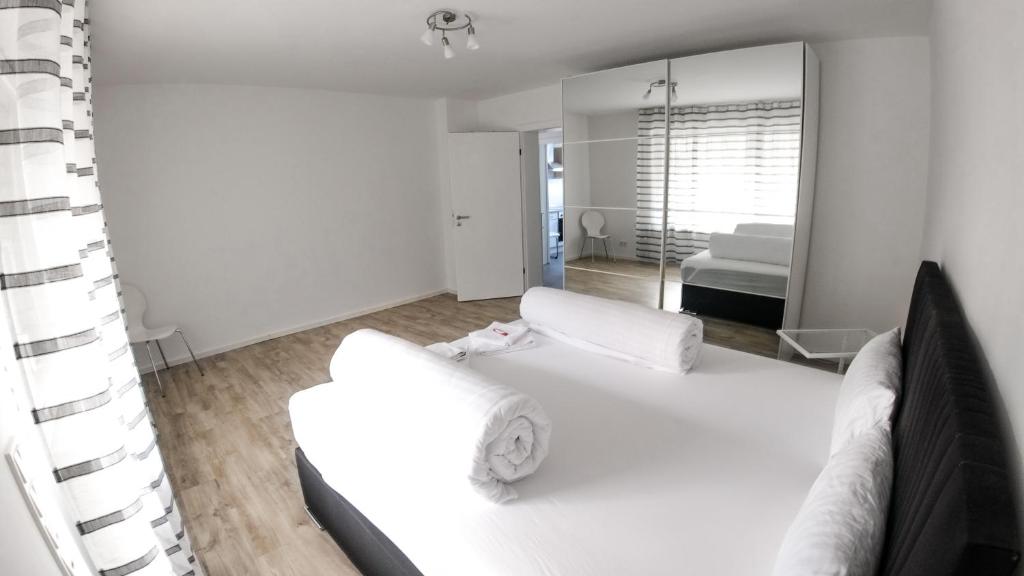 Private and cozy Apartment in Refrath near Cologne - Two-Bedroom Apartment