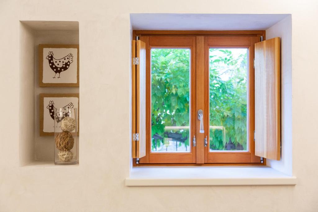Zdjęcie z galerii obiektu Borgo Cantagallo Casa Olivia 1 w Tremosine Sul Garda