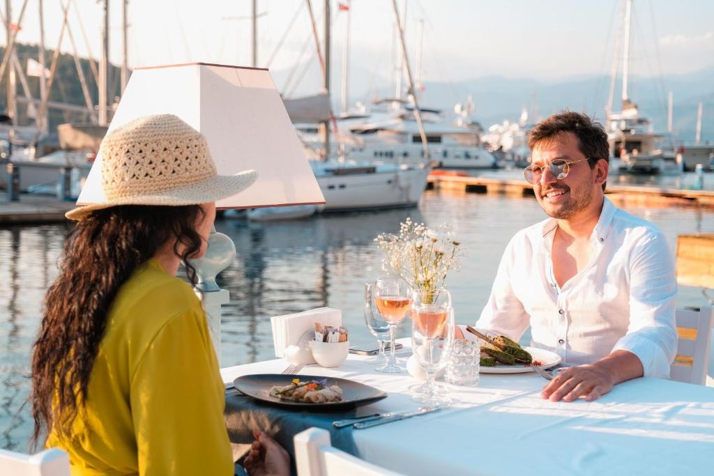 Hosté ubytování Yacht Classic Hotel - Boutique Class