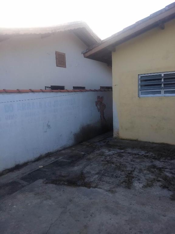  Alugo casa em Itanhém