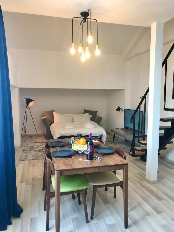 Posezení v ubytování GVC 2-level apt New Gudauri