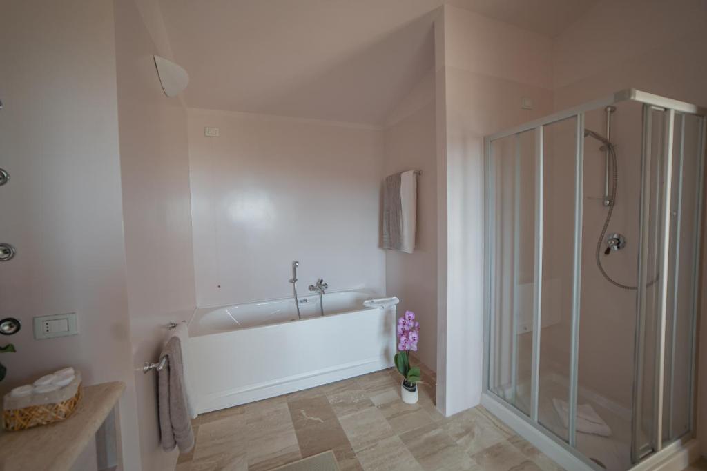 Koupelna v ubytování Hotel Borgo Smeraldo