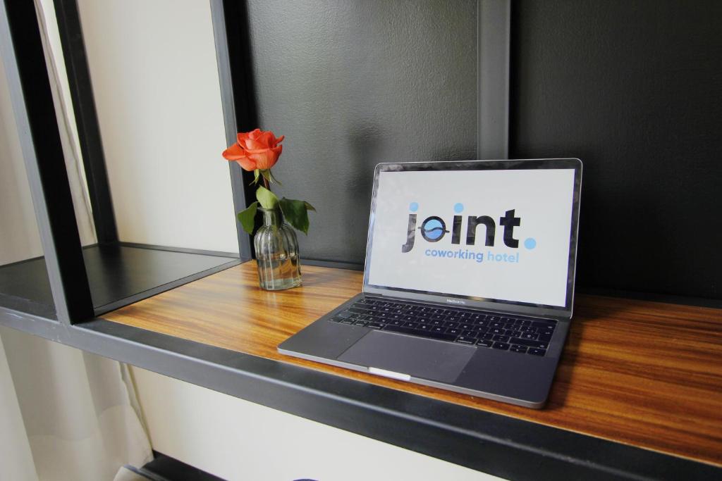 Certifikát, hodnocení, plakát nebo jiný dokument vystavený v ubytování Joint Boutique Hotel