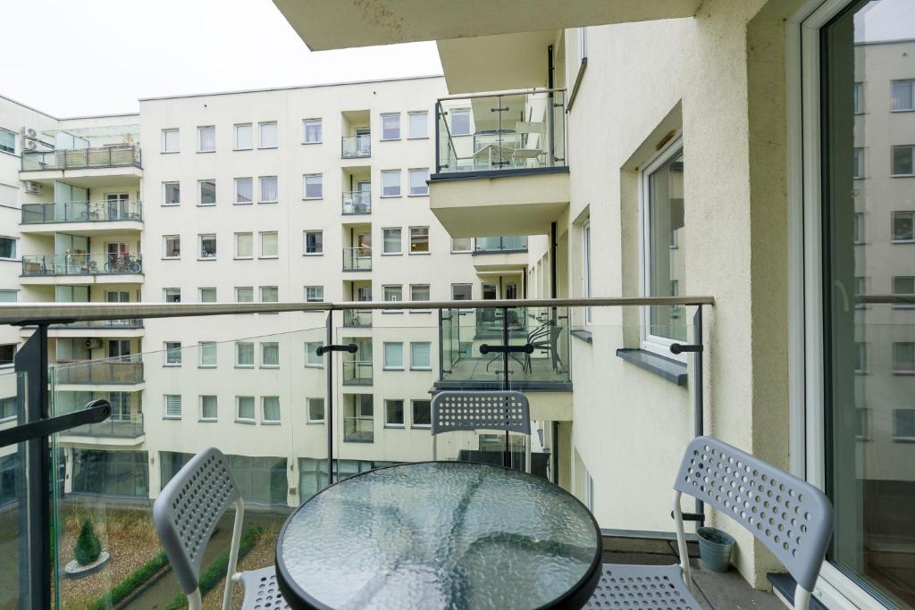 Balkón alebo terasa v ubytovaní Sleepway Apartments - Garbary 95-78