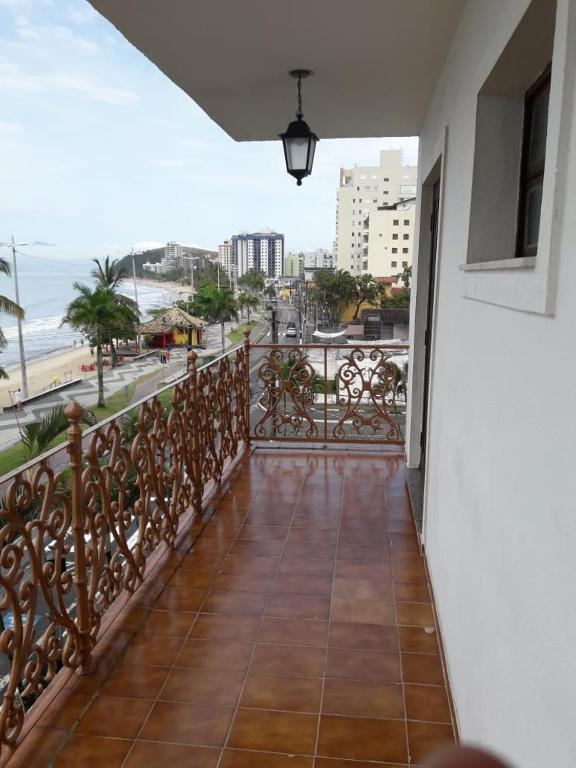  Apartamento de Frente p/ o Mar - Martim de Sá - Caraguatatuba/SP