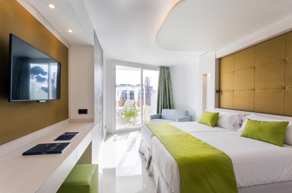The Ibiza Twiins - 4* Sup, Playa den Bossa – Bijgewerkte ...