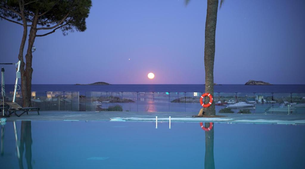 The Ibiza Twiins - 4* Sup, Playa den Bossa – Bijgewerkte ...