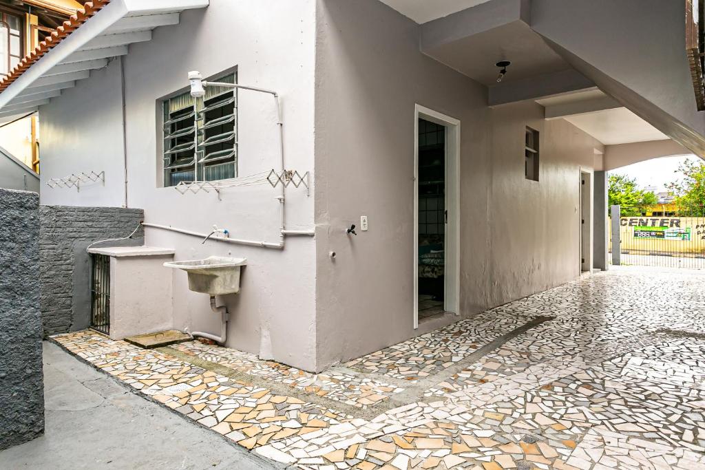  Casa com 3 suítes no centrinho da Lagoa MISA322