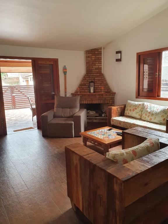  Linda casa a poucos metros da praia