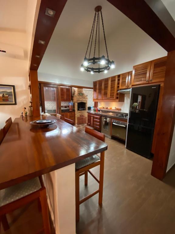  Linda casa a poucos metros da praia