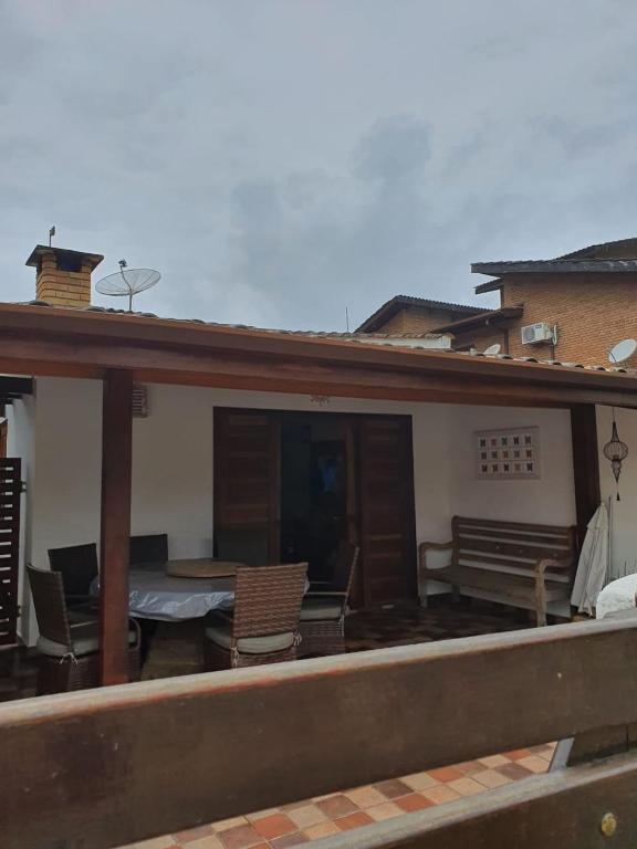  Linda casa a poucos metros da praia