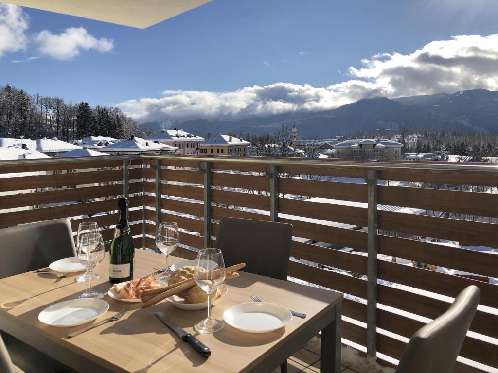 Widok na góry z tego aparthotelu