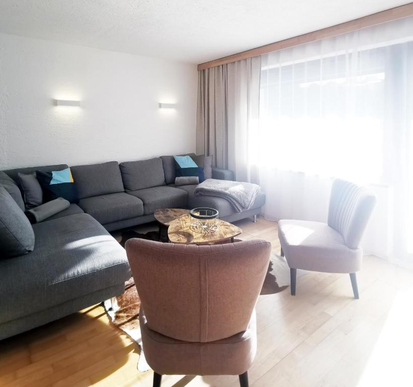Część wypoczynkowa w obiekcie The Seefeld Retreat - Central Family Friendly Apartments - Mountain Views