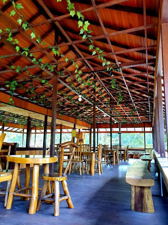 Restaurace v ubytování HOTEL BESAR BULAN BARU - Senggigi