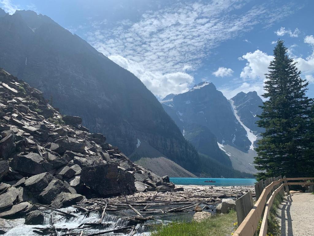 Suites with Pool & Hot tubs managed by Little Sister Getaways