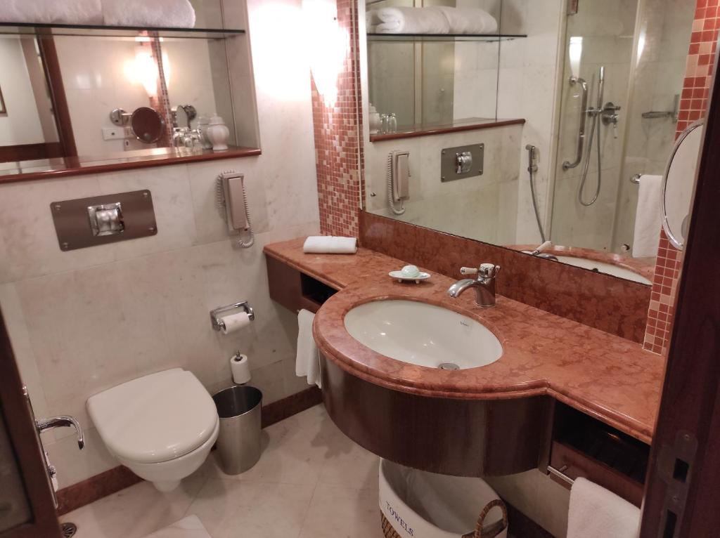 Koupelna v ubytování Welcomhotel by ITC Hotels, Alkapuri, Vadodara