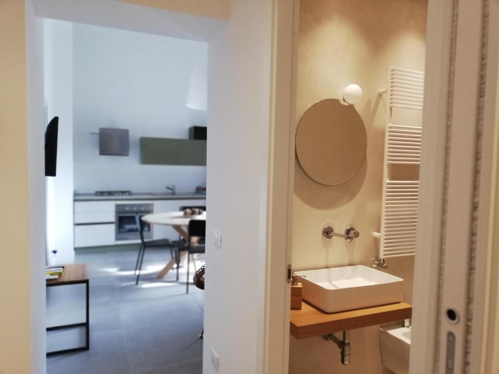 Koupelna v ubytování Mondello Felix - 3 appartamenti in villa a 600m dal mare