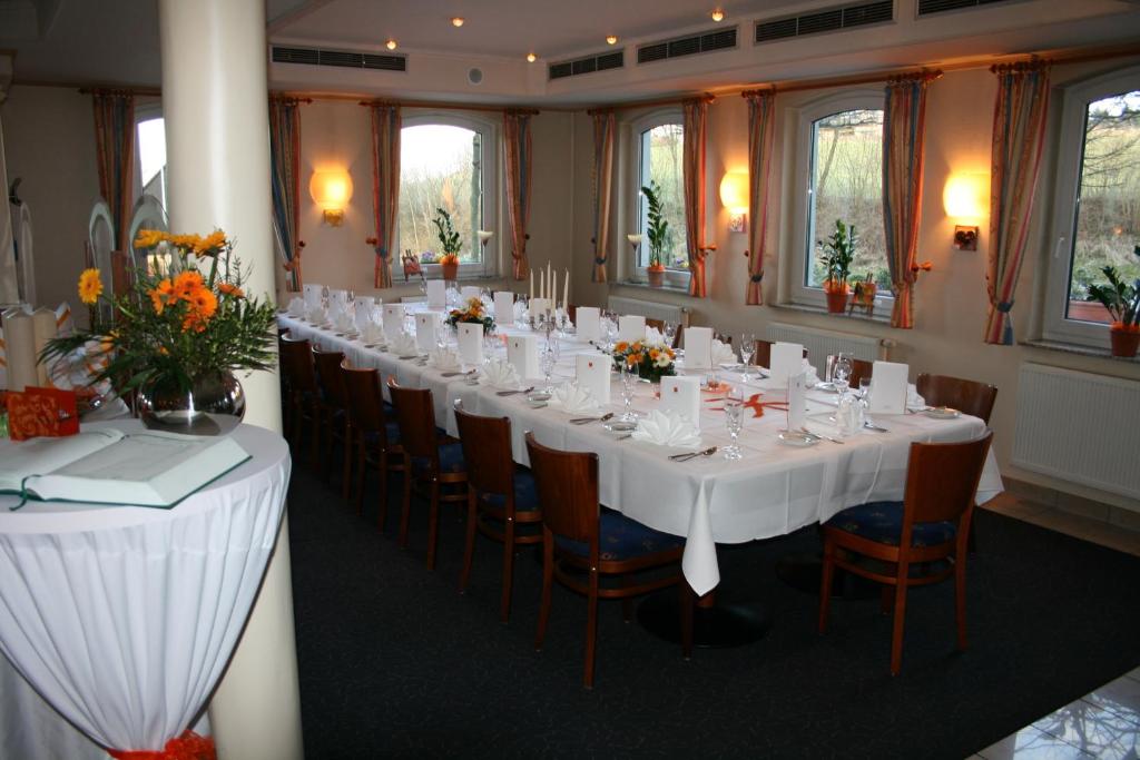 Restaurace v ubytování Hotel Wilhelmshöhe