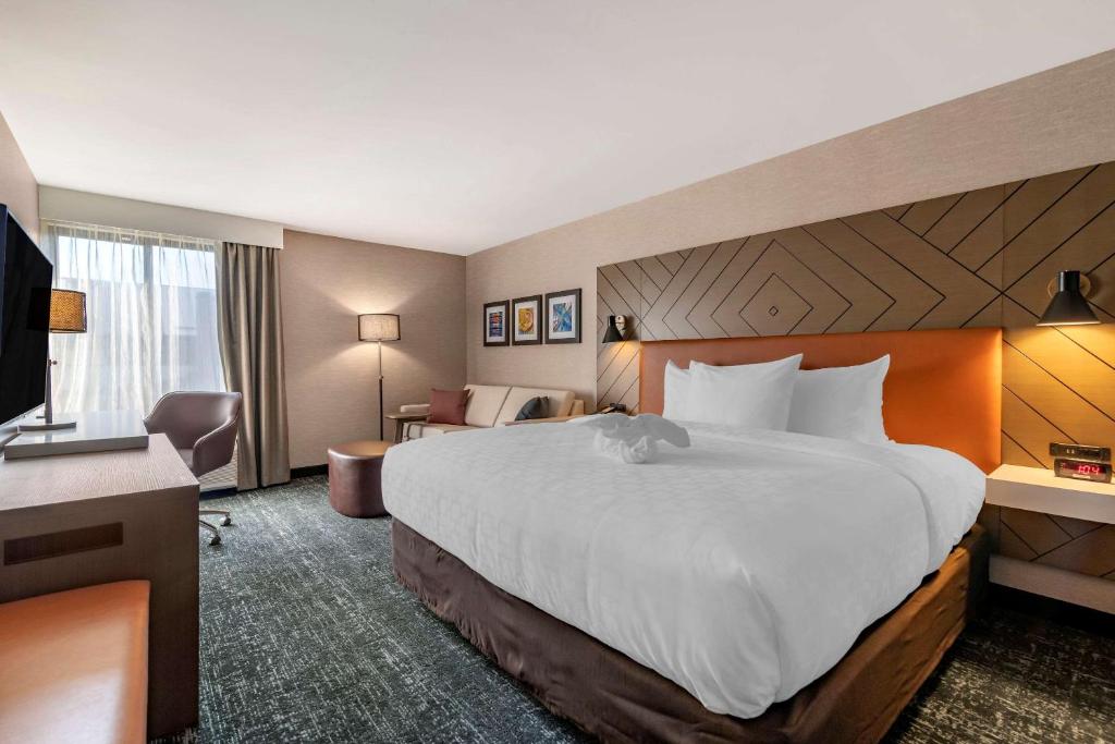 Clarion Inn Nashua photo