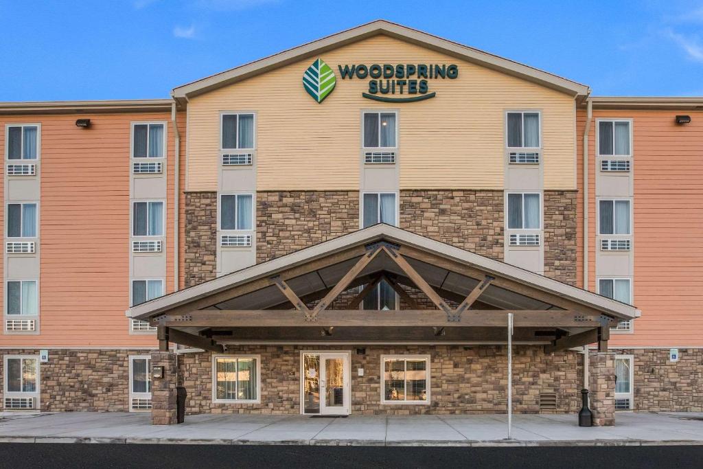 a rendering of a wagering buffet hotel at WoodSpring Suites Detroit Farmington Hills in Farmington Hills