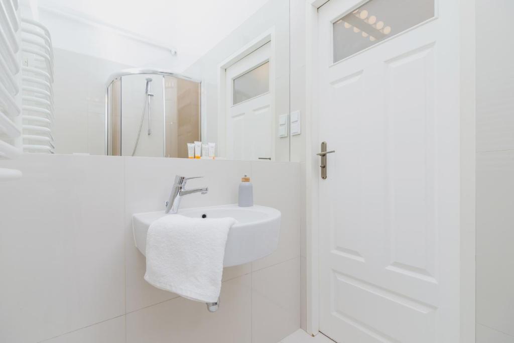 رزرو هتل، آپارتمان Pijarska Kraków توسط Noclegi Renters | 09037376597