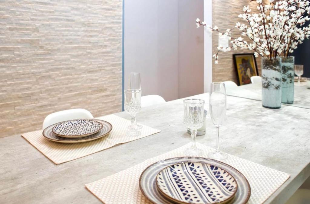  Prédio e Apartamento Novo Perto da Praia :)