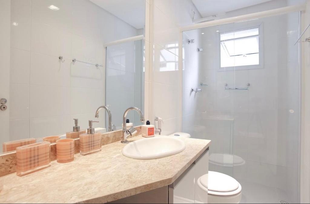  Prédio e Apartamento Novo Perto da Praia :)