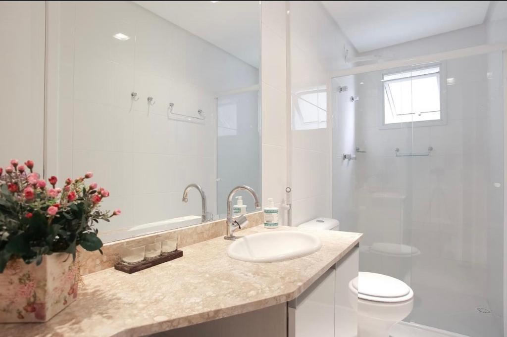  Prédio e Apartamento Novo Perto da Praia :)