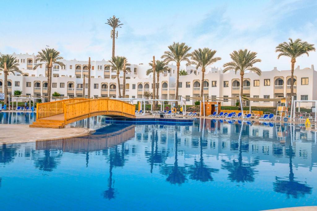 Bazén v ubytování Sunrise Diamond Beach Resort -Grand Select nebo v jeho okolí