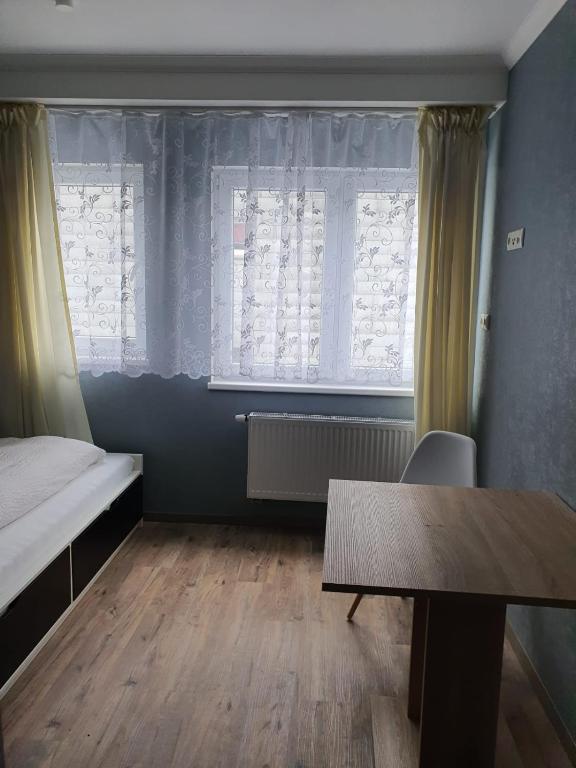 Hotel Schneider Apartaments - Eenpersoonskamer Met Badkamer