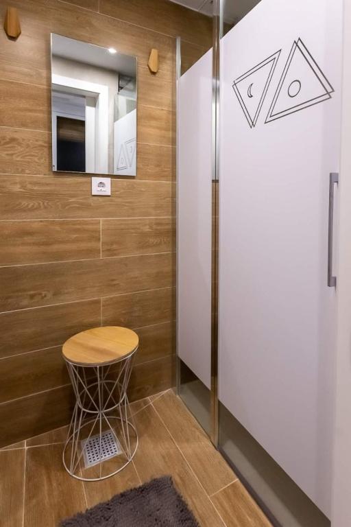 A bathroom at The Light appartment Tarragona