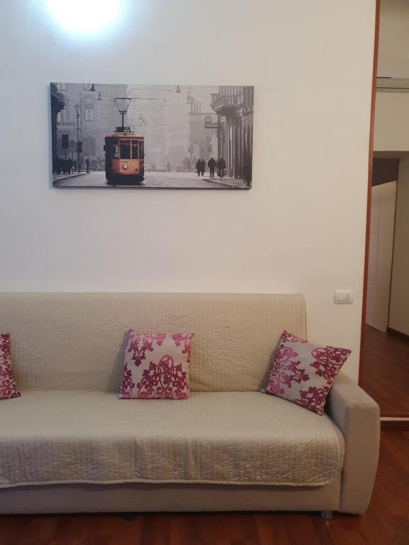 With FREE secure parking garage- quiet All comforts Junior Suite - Arc of  peace and Sforza Castle by walk nearest subway green line -metro' linea  verde Moscova, Milan – Updated 2023 Prices