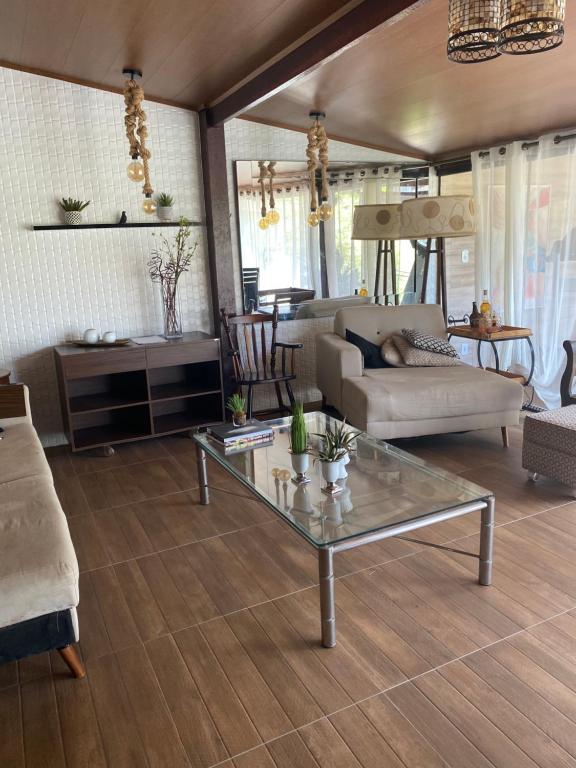  Casa luxo com lazer completo na Lagoa de Araruama