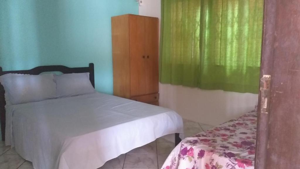  casa parte terrea proximo a praia