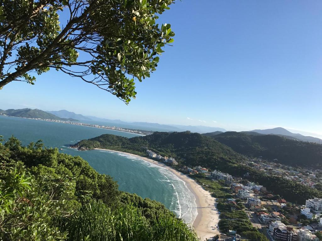  Praia de Quatro Ilhas a 50 metros do mar