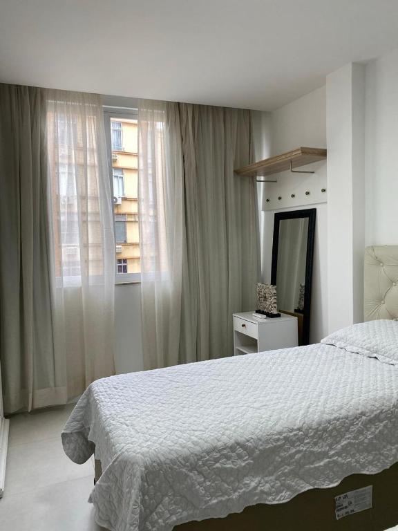  Apartamento Copacabana - Quadra da Praia