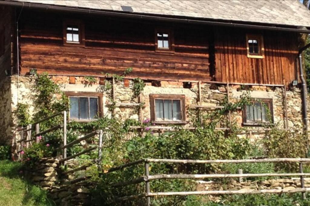 Charmantes Gästehaus am Waldrand in alpiner Lage Siehe auch zweites Objekt Gästewohnung in altem Bauernhaus - Huis Met één Slaapkamer