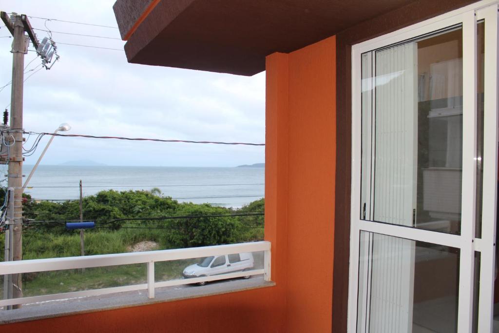  Praia de Quatro Ilhas a 50 metros do mar