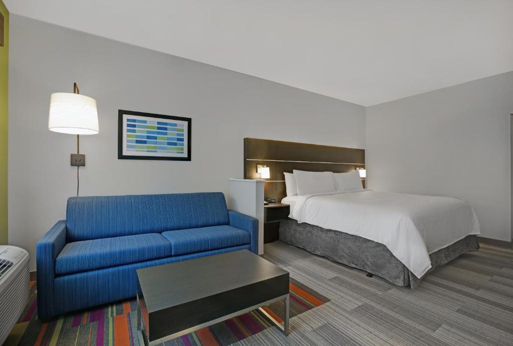 Holiday Inn Express - Milwaukee Downtown, an IHG Hotel - 