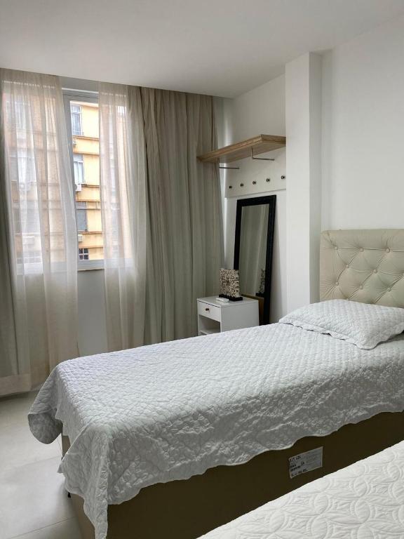  Apartamento Copacabana - Quadra da Praia