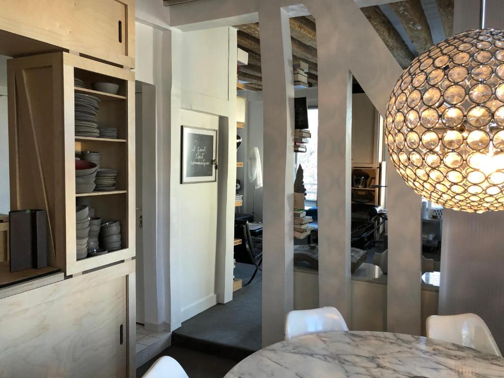 duplex top central Marais - Two-Bedroom Apartment