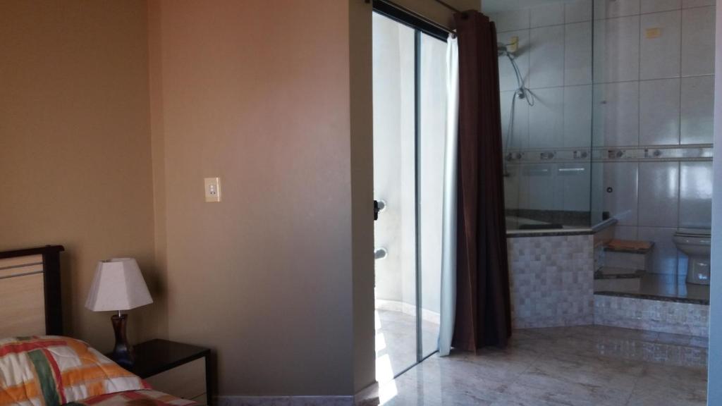  Quartos em Casa na beira da Lagoa