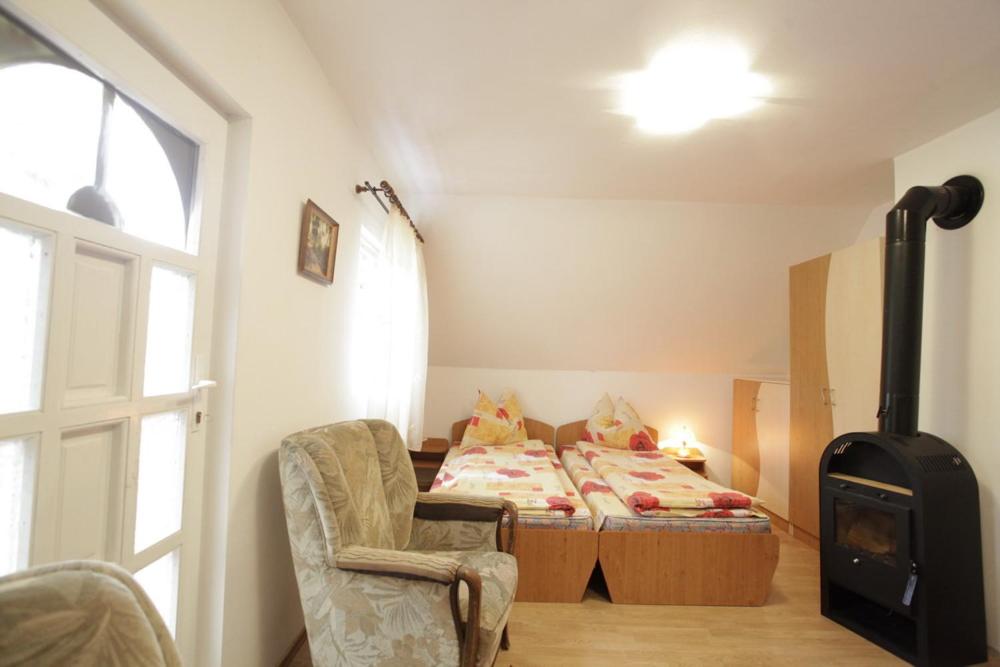 Csermely Panzio - Viervoudige Kamer