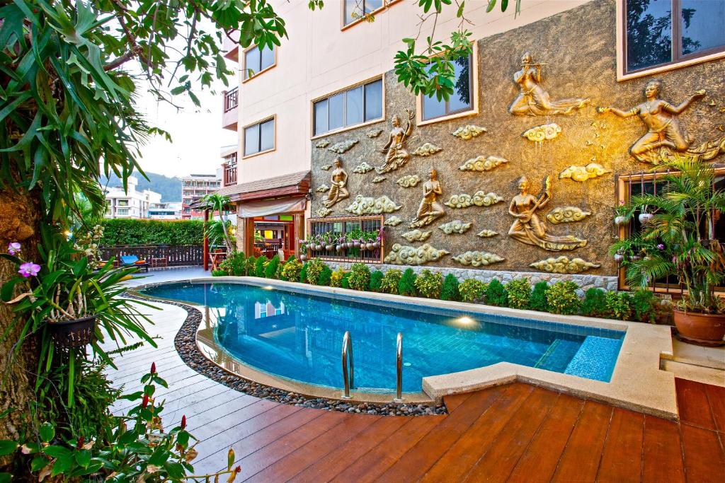 Bazén v ubytování Orchid Garden Hotel nebo v jeho okolí