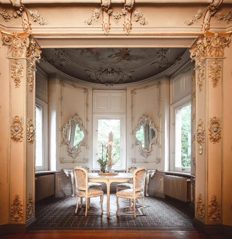 Posezení v ubytování Romantik Hotel Schloss Hohenstein