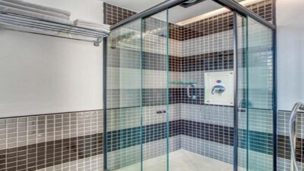  Ritz Coralli Hotel