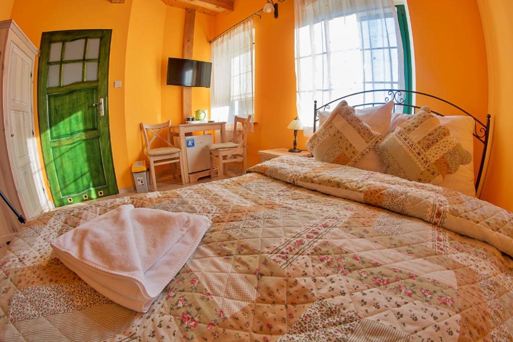 Młyn Wielisław Agroturystyka i Restauracja - Habitación Doble Con Baño Privado