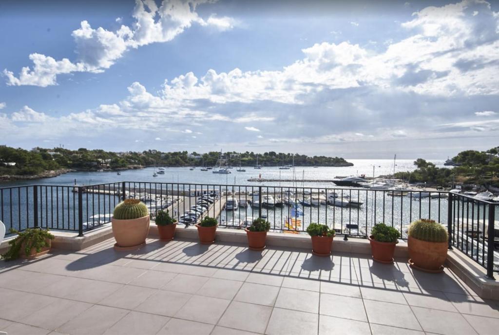 Výhled na řeku, která protéká v blízkosti apartmánu